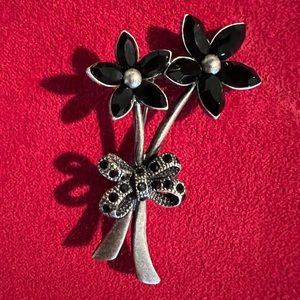 Black Daisy Brooch